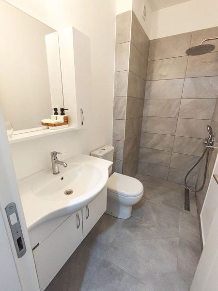 2-комнатные апартаменты 42 м² с террасой 13 м² с прямым видом на море! - фото № 10