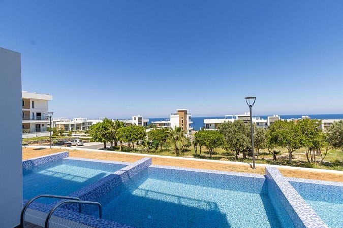 3-комнатные апартаменты 68 м² с террасой 13 м² в элитном комплексе в 100 метрах от пляжа - фото № 50
