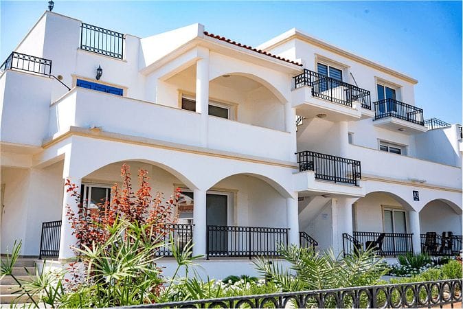 4-комнатный пентхаус 110 м² с балконом и террасой 82 м² в 250 метрах от моря! - фото № 57