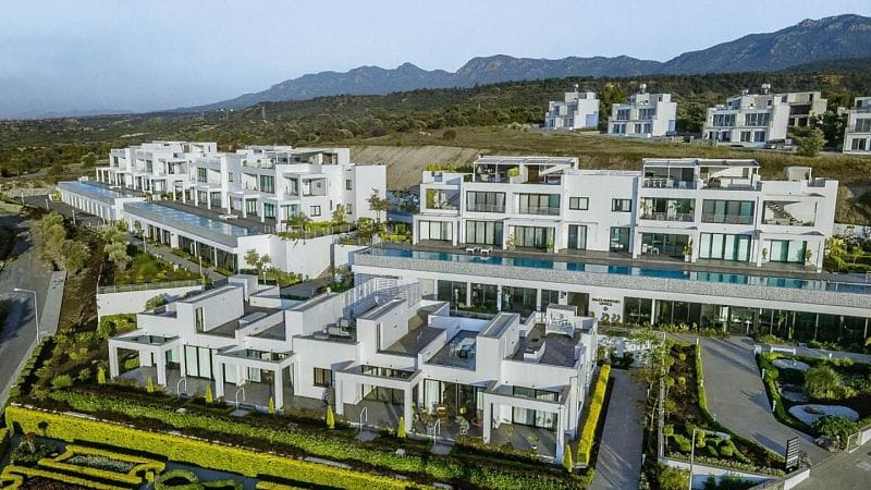 4-комнатные апартаменты 133 м² с террасой 32 м² и прямым видом на море в шикарном комплексе - фото № 16