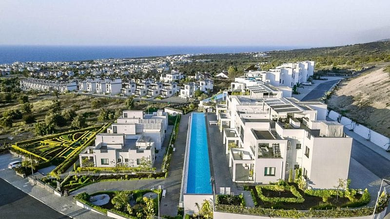 4-комнатные апартаменты 133 м² с террасой 32 м² и прямым видом на море в шикарном комплексе - фото № 18