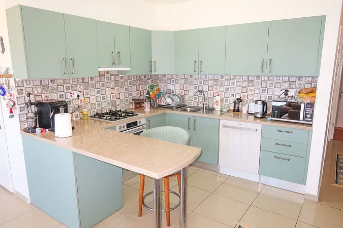 4-комнатные апартаменты 80 м² с террасой на крыше 80 м² всего в 50 метрах от моря! - фото № 4