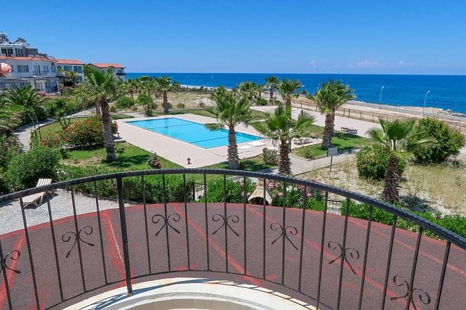 4-комнатные апартаменты 80 м² с террасой на крыше 80 м² всего в 50 метрах от моря! - фото № 33