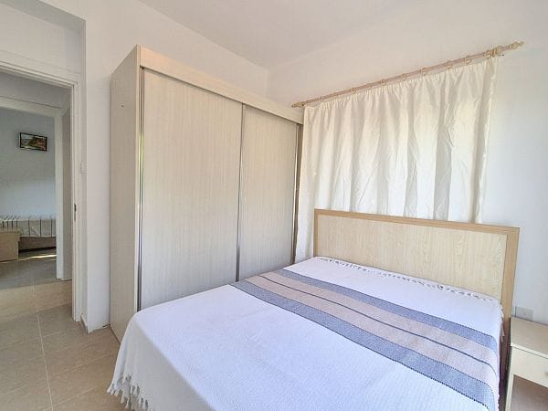 3-комнатные апартаменты 52 м² с частным двориком в 100 метрах от пляжа и казино! - фото № 14