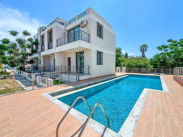 2-комнатные апартаменты 50 м² всего в 150 метрах от моря! - фото № 1