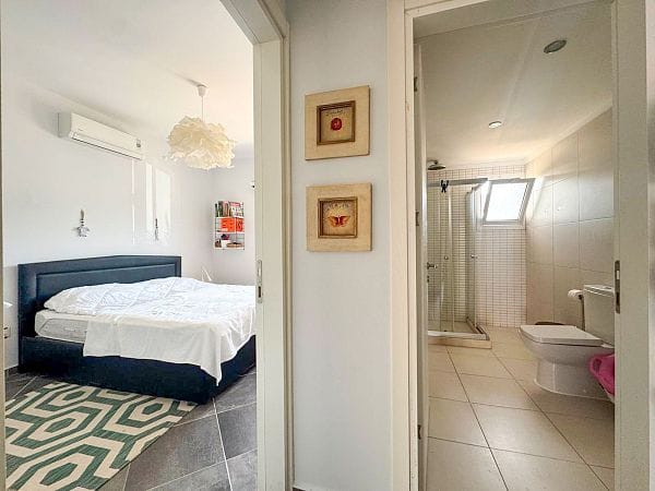 3-комнатные апартаменты 115 м² с террасой-садом в 3 минутах от моря! - фото № 13
