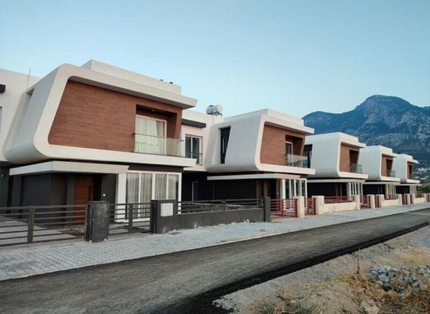 4-комнатная вилла 160 м² с участком и террасой в 350 метрах от пляжа - фото № 1