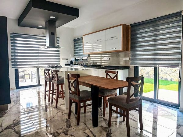 4-комнатная вилла 160 м² с участком и террасой в 350 метрах от пляжа - фото № 8