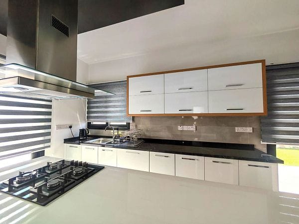 4-комнатная вилла 160 м² с участком и террасой в 350 метрах от пляжа - фото № 12