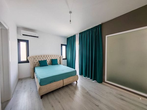 4-комнатная вилла 160 м² с участком и террасой в 350 метрах от пляжа - фото № 15