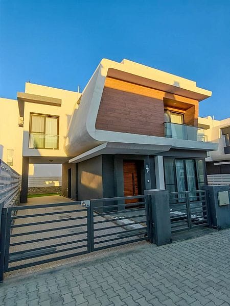 4-комнатная вилла 160 м² с участком и террасой в 350 метрах от пляжа - фото № 31