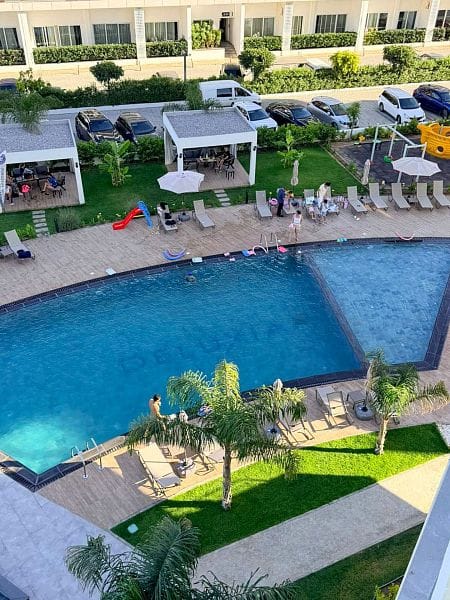 Студия 47 м² с мебелью и техникой и прямым видом на море - фото № 23