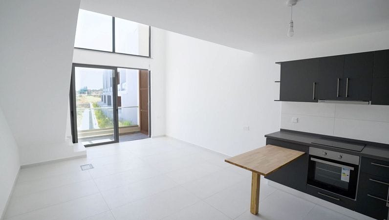 2-комнатный пентхаус loft 67 м² с террасой на крыше 31 м² в 350 метрах от моря! - фото № 4