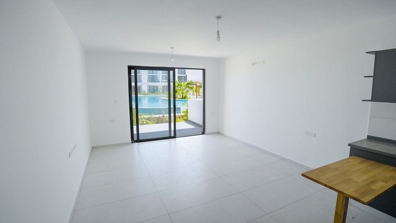 Студия 36 м² с террасой 13 м² в 350 метрах от моря! - фото № 4