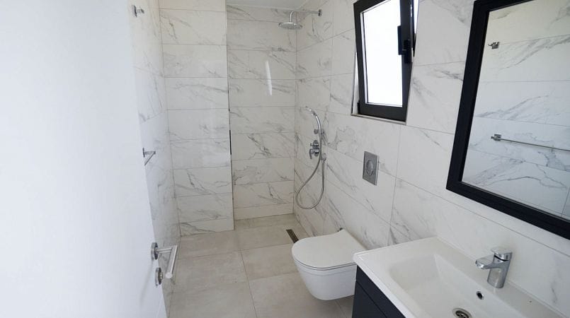 Студия 36 м² с террасой 13 м² в 350 метрах от моря! - фото № 8
