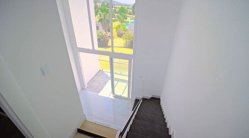 2-комнатный дуплекс пентхаус loft 68 м² с террасой на крыше 46 м² с видом на море! - фото № 5