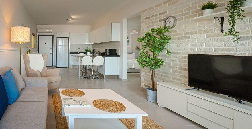 3-комнатные апартаменты 85 м² с террасой 19 м² и панорамным видом на море! - фото № 4