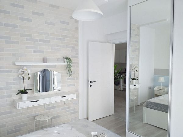 2-комнатные апартаменты 65 м² с террасой 25 м² всего в 5 минутах от моря! - фото № 11