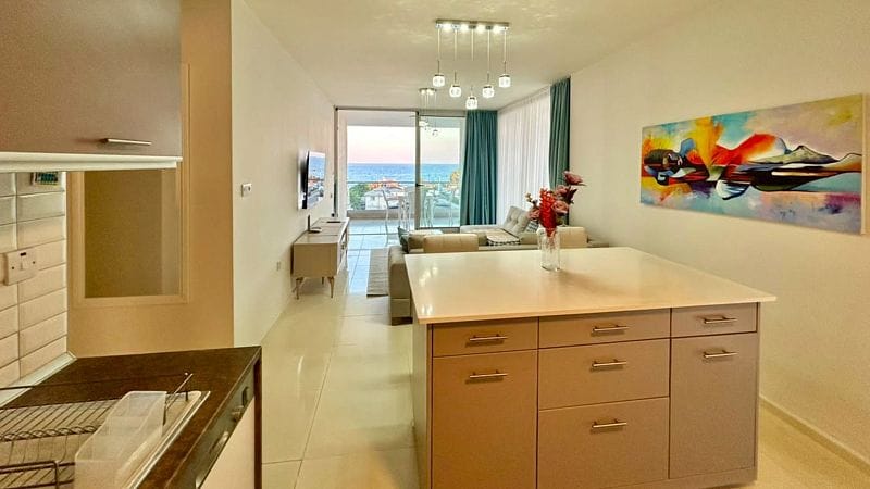 3-комнатные апартаменты 130 м² в 200 метрах от пляжа с панорамным видом на море! - фото № 5