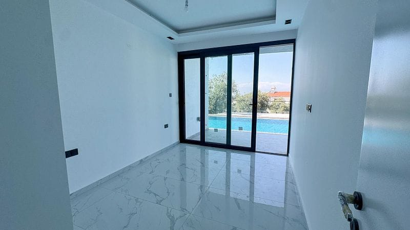 2-комнатные апартаменты 72 м² с террасой 9 м² c красивым видом - фото № 4