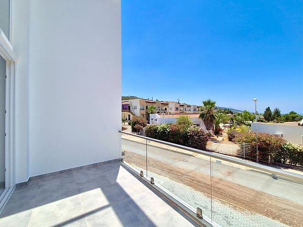 2-комнатный дуплекс пентхаус loft 68 м² с видом на море из квартиры и террасой на крыше 46 м² с панорамным видом на море и горы! - фото № 16