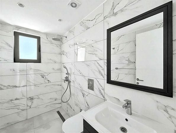 2-комнатный пентхаус loft 67 м² с террасой на крыше 31 м² в 350 метрах от моря! - фото № 11