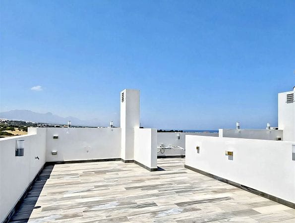2-комнатный пентхаус loft 67 м² с террасой на крыше 31 м² в 350 метрах от моря! - фото № 15