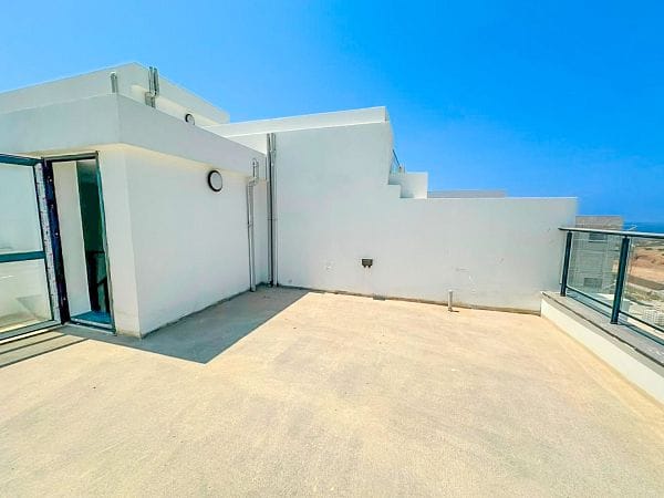 3-комнатный таунхаус 127 м² c террасой на крыше 40 м² в комплексе с частным пляжем - фото № 20