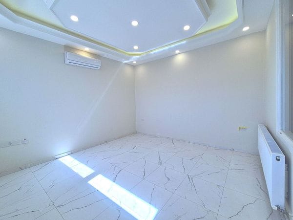 5-спальная вилла 400 м² с участком 630 м², бассейном и панорамными видами на море и горы - фото № 26