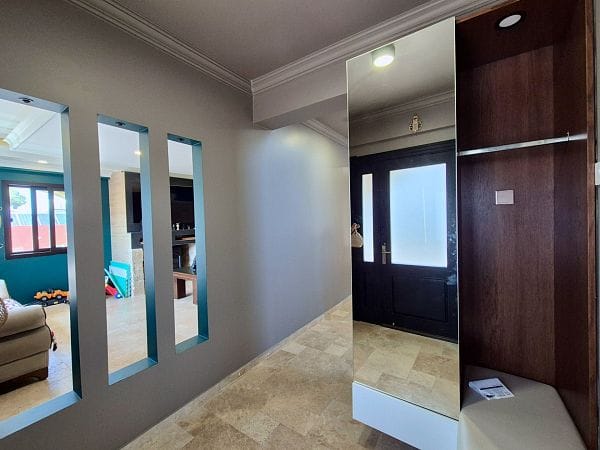 5-спальная вилла 400 м² с участком 630 м², бассейном и панорамными видами на море и горы - фото № 32