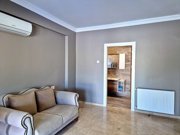 5-спальная вилла 400 м² с участком 630 м², бассейном и панорамными видами на море и горы - фото № 47