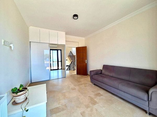 5-спальная вилла 400 м² с участком 630 м², бассейном и панорамными видами на море и горы - фото № 53
