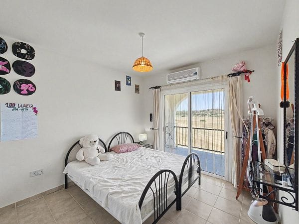 4-комнатный пентхаус 170 м² с террасой на крыше 50 м² всего в 150 метрах от моря! - фото № 16