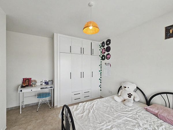 4-комнатный пентхаус 170 м² с террасой на крыше 50 м² всего в 150 метрах от моря! - фото № 17