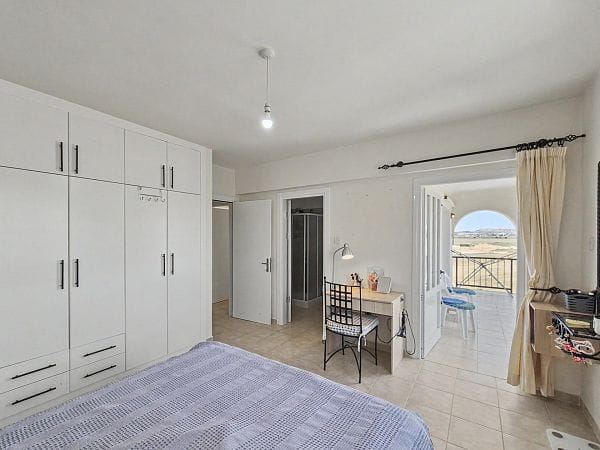 4-комнатный пентхаус 170 м² с террасой на крыше 50 м² всего в 150 метрах от моря! - фото № 20