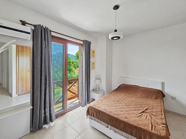4-комнатные апартаменты 120 м² всего в 50 метрах от песчаного пляжа! - фото № 13