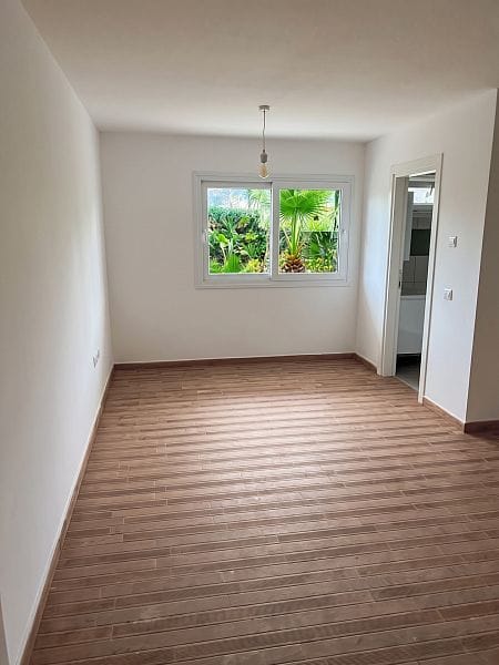 Двухуровневые 6-комнатные апартаменты 260 м² в комплексе в 10 минутах от моря - фото № 20