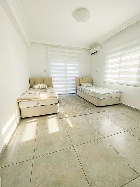 4-комнатная вилла 170 м² с террасой 40 м² в комплексе с инфраструктурой - фото № 32