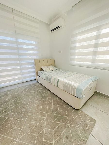 4-комнатная вилла 170 м² с террасой 40 м² в комплексе с инфраструктурой - фото № 34