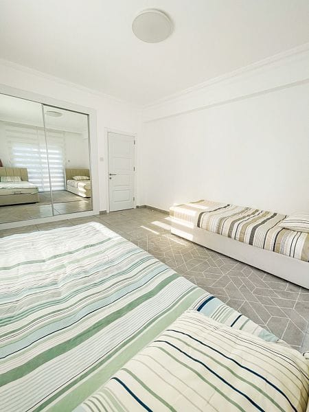 4-комнатная вилла 170 м² с террасой 40 м² в комплексе с инфраструктурой - фото № 35