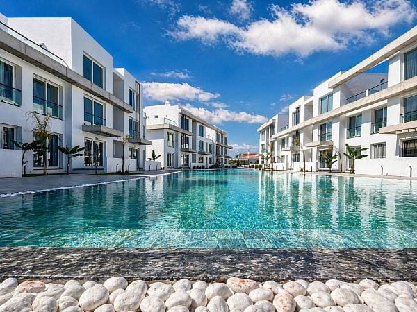3-комнатные апартаменты loft 125 м² с террасой в Енибоазичи - фото № 1