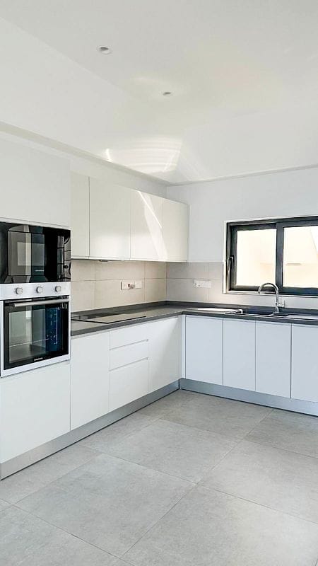 3-комнатные апартаменты 88 м² с частным бассейном на верхней террасе 87 м² и видом на море - фото № 6