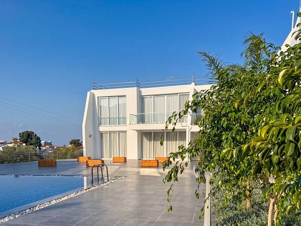 2-комнатные апартаменты 67 м² с частной террасой и зеленой лужайкой - фото № 4