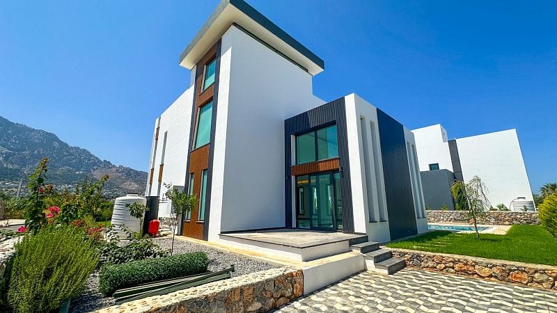 5-комнатная вилла 304 м² с приватным бассейном в 500 метрах от пляжа - фото № 6