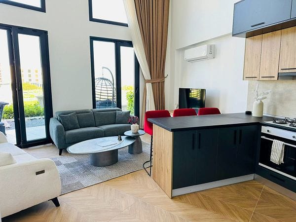 2-комнатные апартаменты 98 м² с террасой всего в 100 метрах от моря! - фото № 4