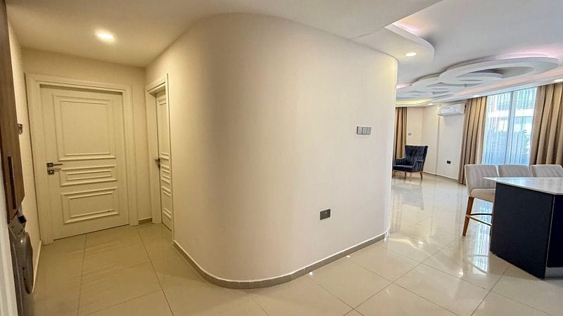 4-комнатные апартаменты 136 м² с мебелью и техникой в центре Кирении - фото № 6