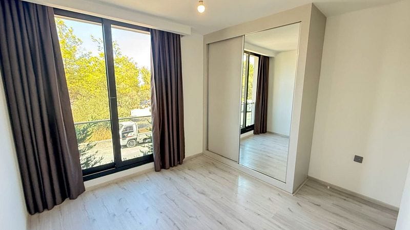 4-комнатные апартаменты 136 м² с мебелью и техникой в центре Кирении - фото № 13