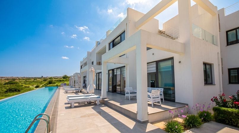 4-комнатные апартаменты 133 м² с террасой 32 м² и прямым видом на море в шикарном комплексе - фото № 3